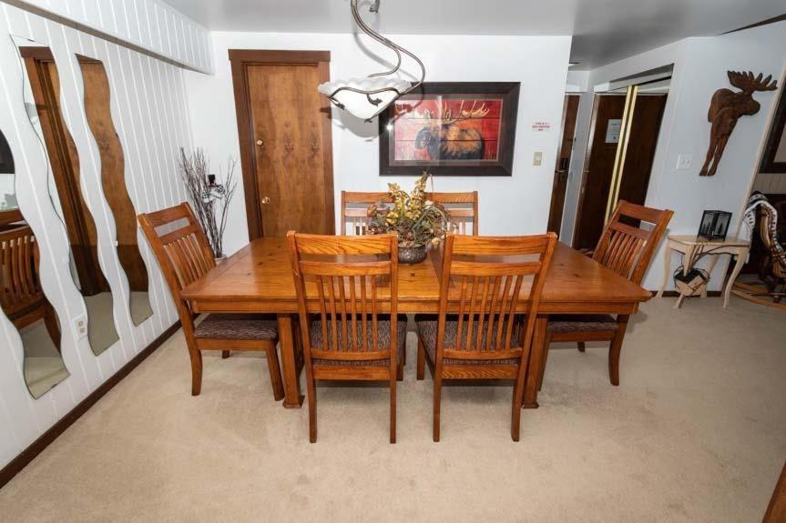 Cozy Seven Springs 1 Bedroom With Private Deck Apartment *