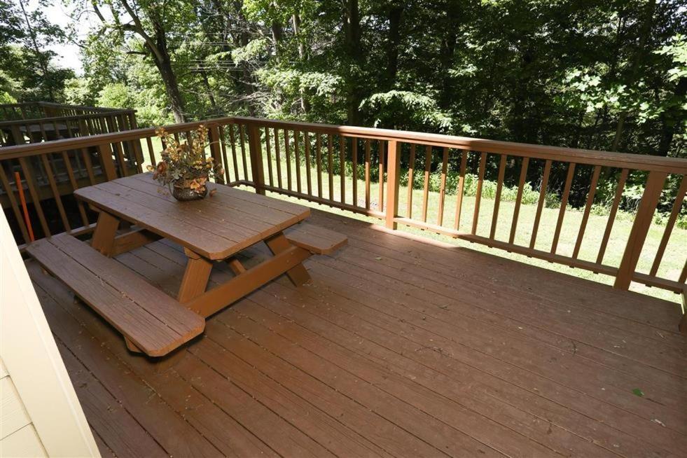 Cozy Seven Springs 1 Bedroom With Private Deck Apartment *