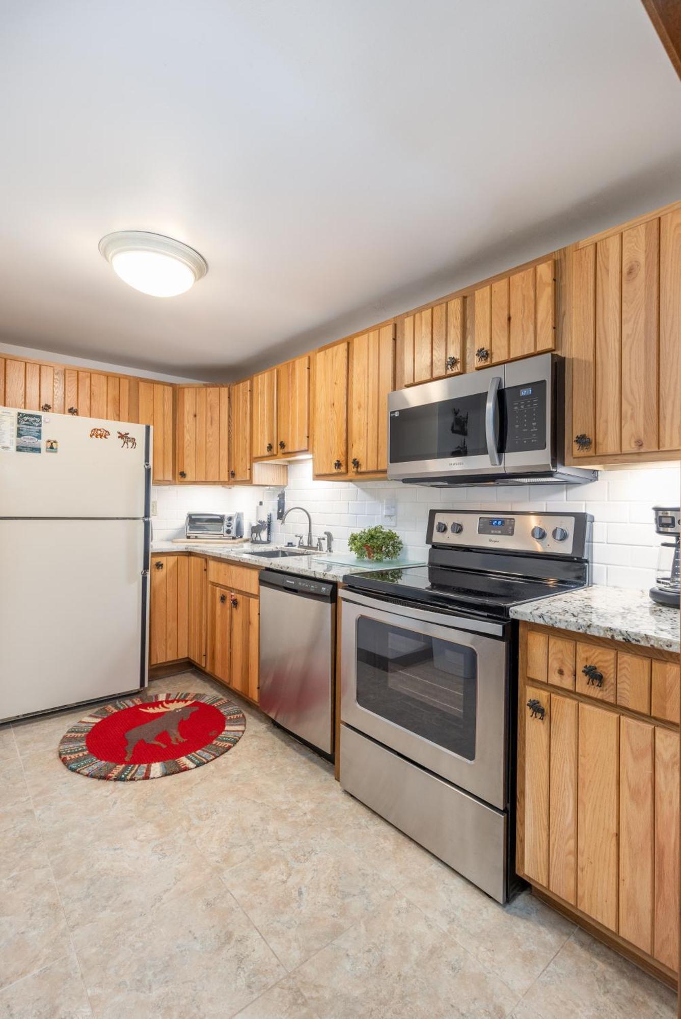 Cozy Seven Springs 1 Bedroom With Private Deck Apartment